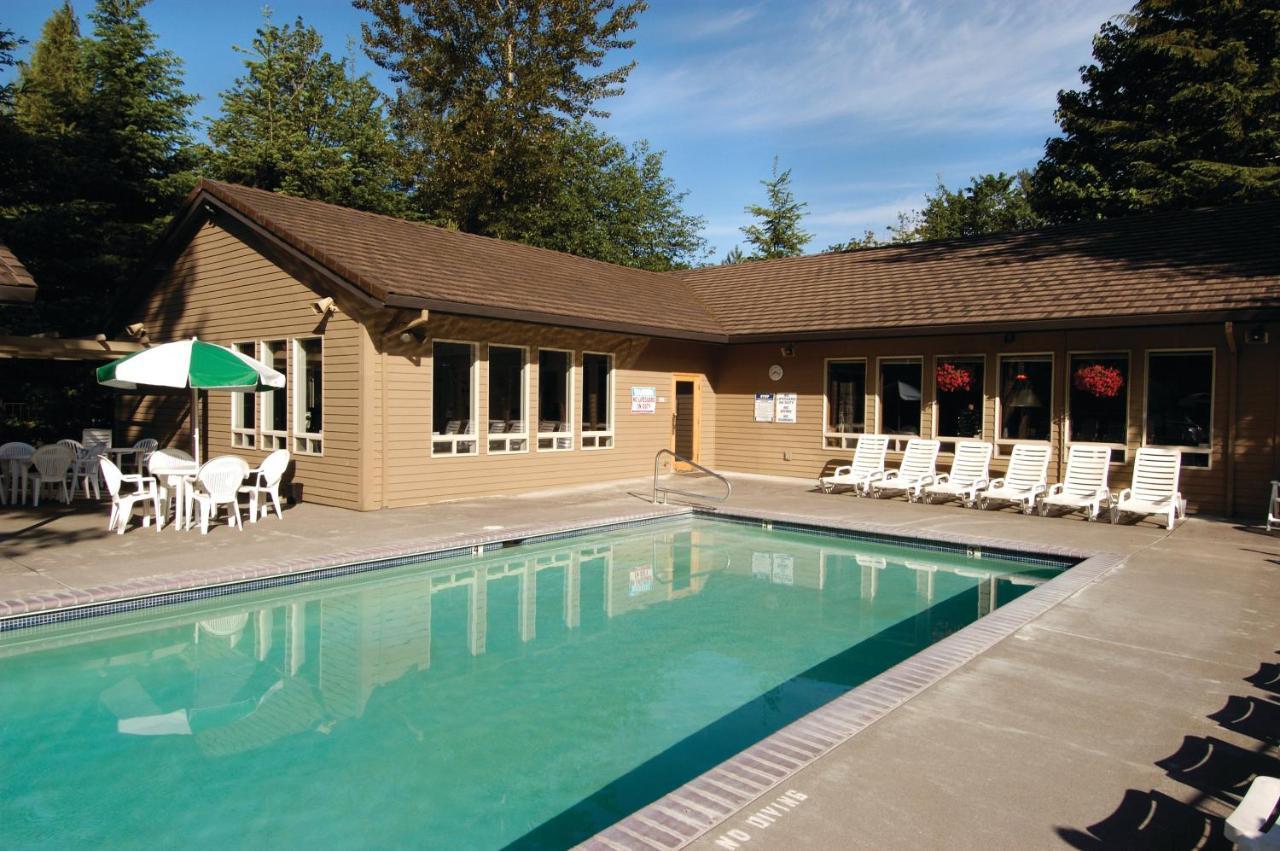 Whispering Woods Resort Welches Exterior photo