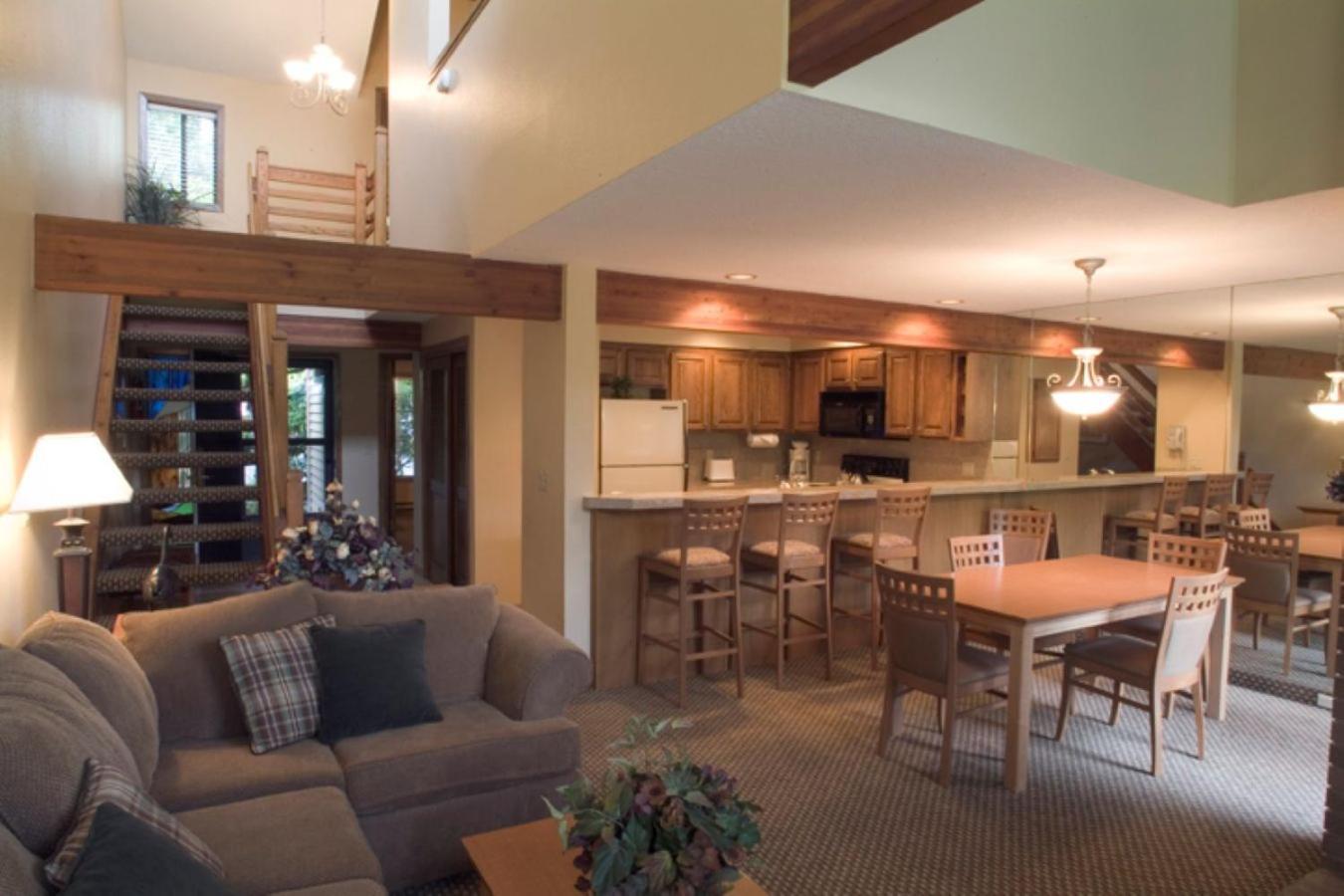 Whispering Woods Resort Welches Exterior photo